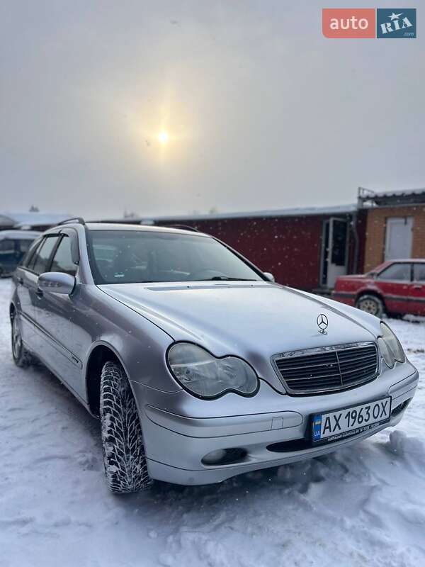 Универсал Mercedes-Benz C-Class 2002 в Харькове Универсал Mercedes-Benz C-Class 2002 в Харькове