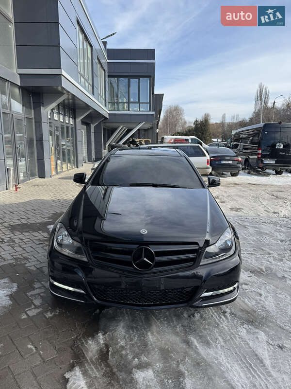 Купе Mercedes-Benz C-Class 2013 в Хмельницком Купе Mercedes-Benz C-Class 2013 в Хмельницком