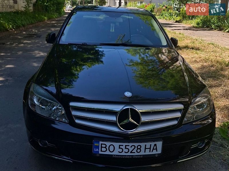 Седан Mercedes-Benz C-Class 2011 в Тернополе