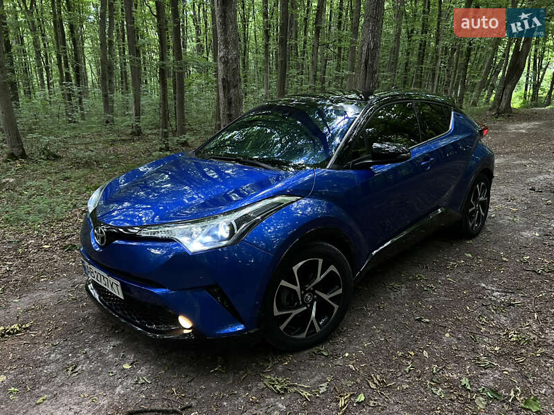 Позашляховик / Кросовер Toyota C-HR 2017 в Вінниці