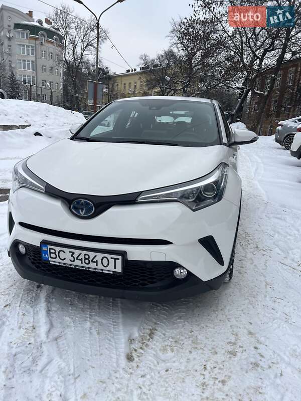 Позашляховик / Кросовер Toyota C-HR 2019 в Львові