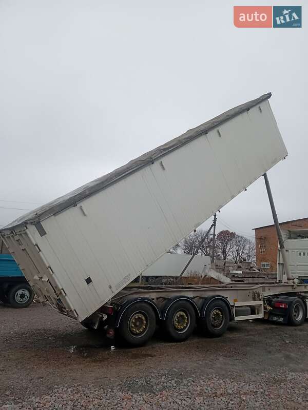 Зерновоз - напівпричіп Benalu C34CMS01 2011 в Броварах