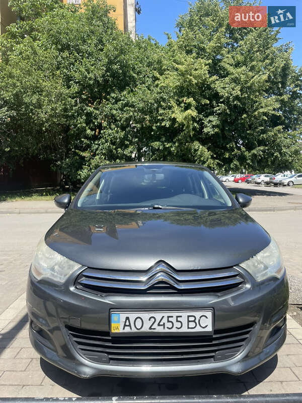Хэтчбек Citroen C4 2012 в Ужгороде