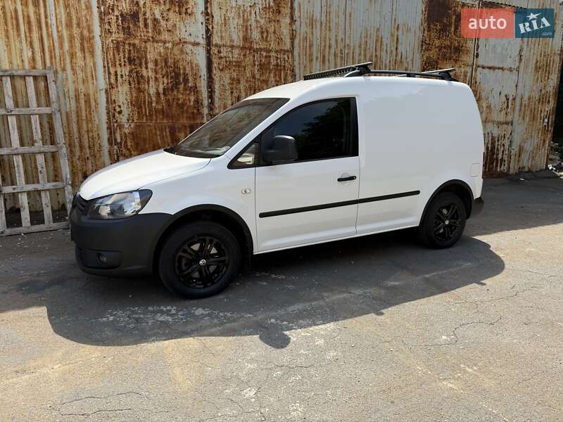 Вантажний фургон Volkswagen Caddy 2012 в Дніпрі Вантажний фургон Volkswagen Caddy 2012 в Дніпрі