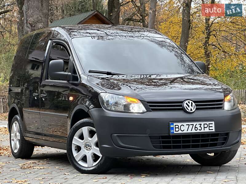 Вантажний фургон Volkswagen Caddy 2014 в Дрогобичі
