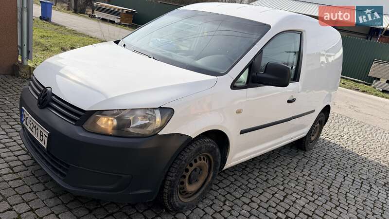 Грузовой фургон Volkswagen Caddy 2013 в Ужгороде Грузовой фургон Volkswagen Caddy 2013 в Ужгороде