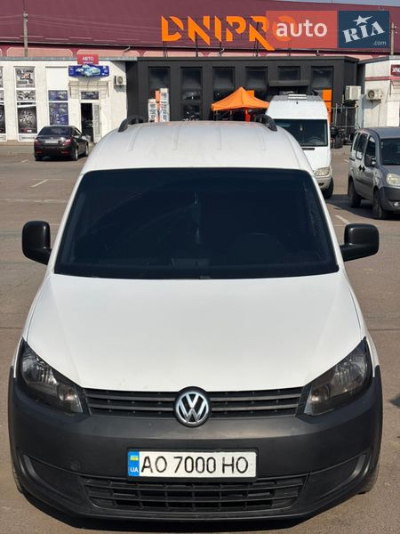 Грузовой фургон Volkswagen Caddy 2011 в Мукачево