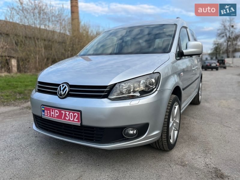 Минивэн Volkswagen Caddy 2010 в Хороле