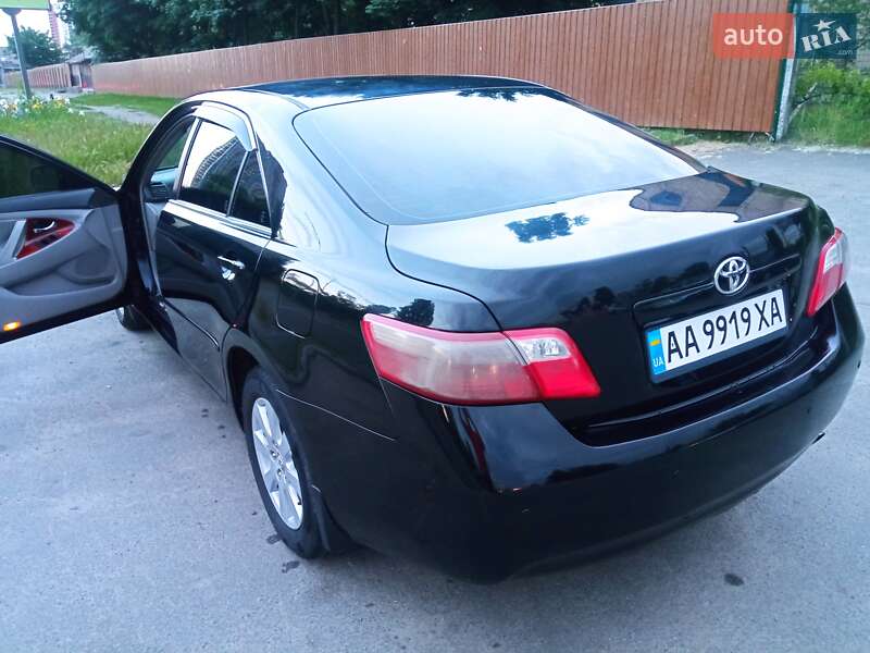 Седан Toyota Camry 2007 в Киеве