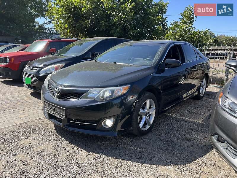 Седан Toyota Camry 2015 в Одессе