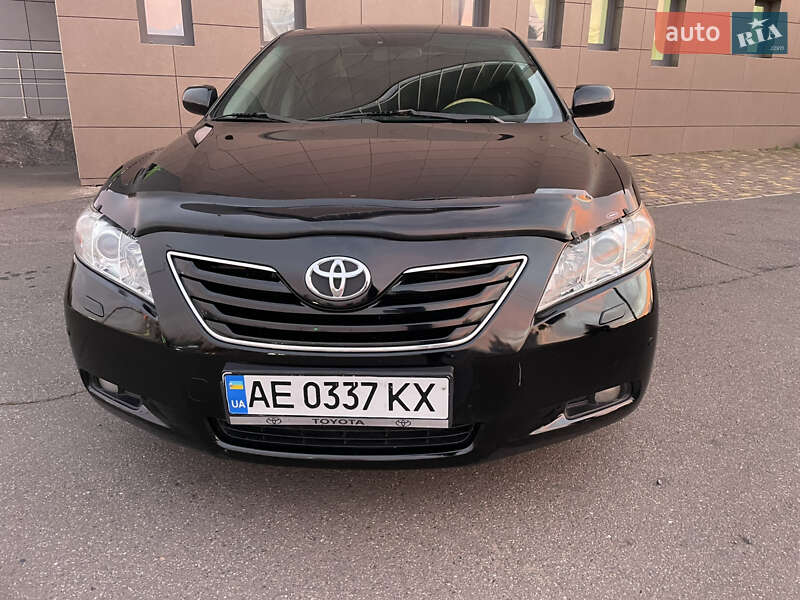 Седан Toyota Camry 2007 в Кривом Роге