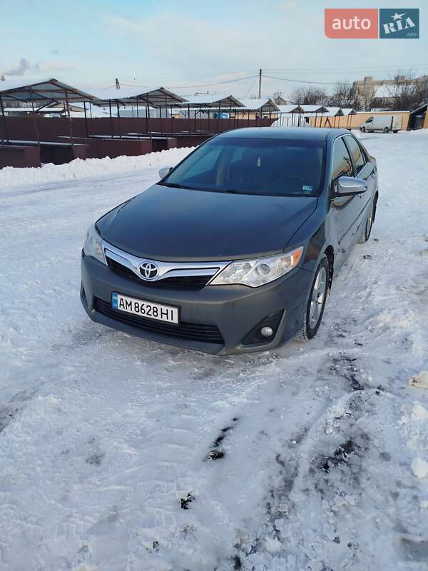 Седан Toyota Camry 2013 в Житомире Седан Toyota Camry 2013 в Житомире