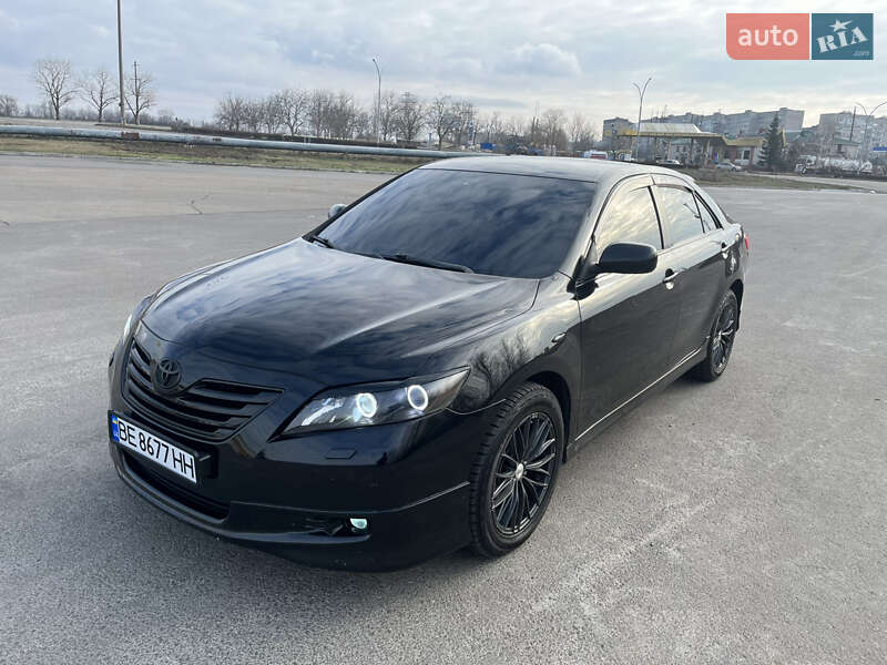 Седан Toyota Camry 2008 в Южноукраинске