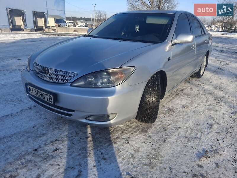 Седан Toyota Camry 2002 в Киеве