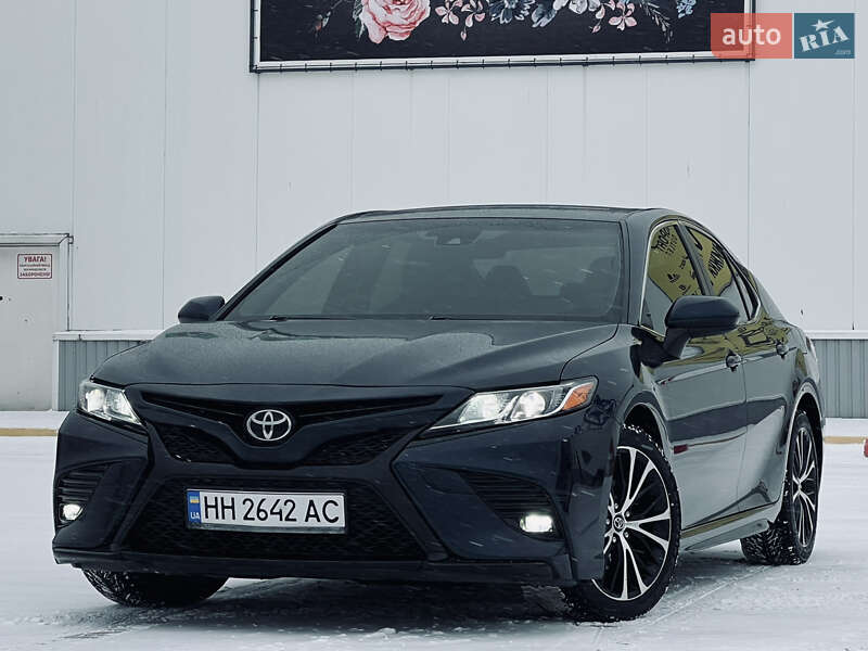 Седан Toyota Camry 2017 в Одессе Седан Toyota Camry 2017 в Одессе