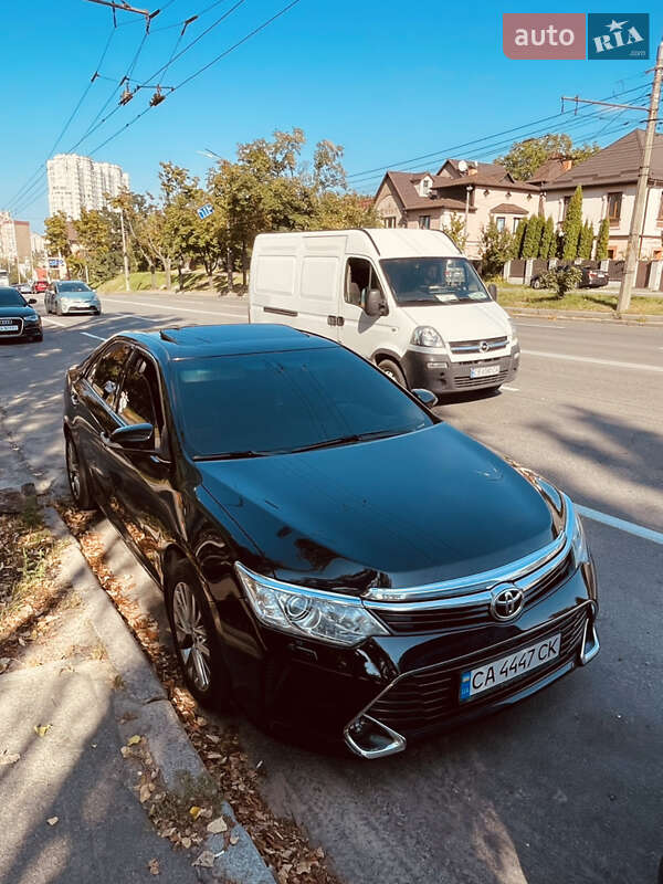 Седан Toyota Camry 2015 в Киеве Седан Toyota Camry 2015 в Киеве
