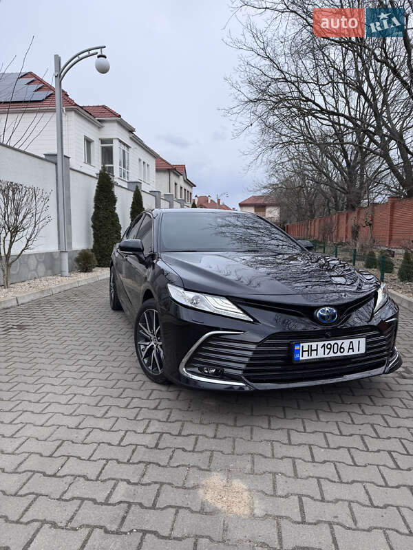 Седан Toyota Camry 2021 в Одессе Седан Toyota Camry 2021 в Одессе