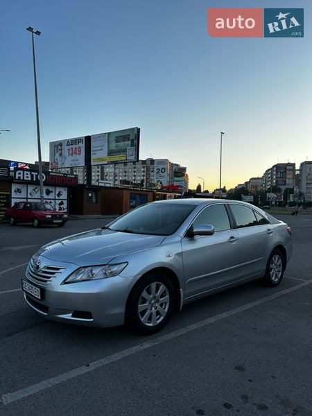 Седан Toyota Camry 2008 в Чернівцях