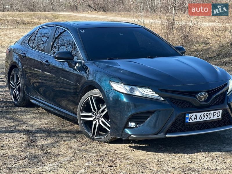 Седан Toyota Camry 2018 в Киеве Седан Toyota Camry 2018 в Киеве