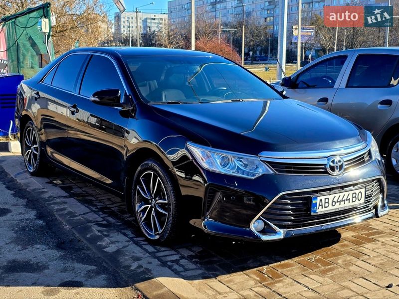 Седан Toyota Camry 2017 в Харкові Седан Toyota Camry 2017 в Харкові