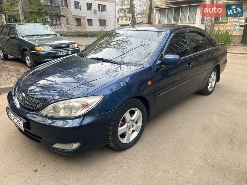 Седан Toyota Camry 2002 в Николаеве