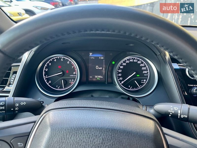 Седан Toyota Camry 2020 в Киеве