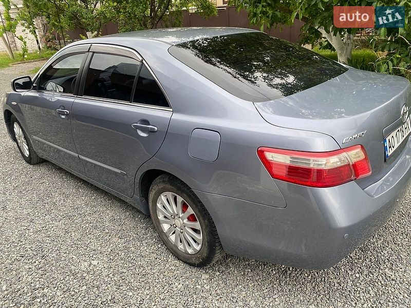 Седан Toyota Camry 2008 в Мукачево