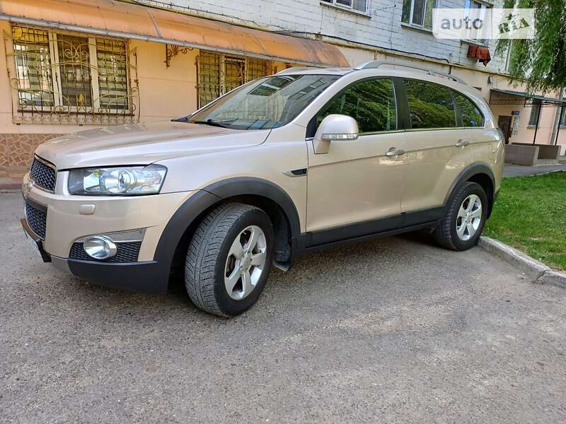 Внедорожник / Кроссовер Chevrolet Captiva 2012 в Черновцах