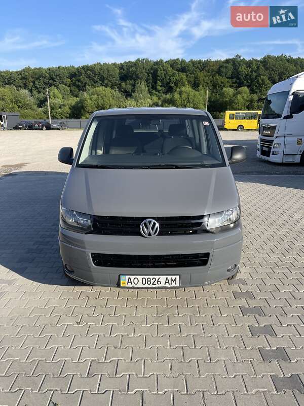 Минивэн Volkswagen Caravelle 2010 в Мукачево