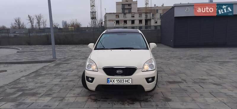 Микровэн Kia Carens 2011 в Харькове Микровэн Kia Carens 2011 в Харькове