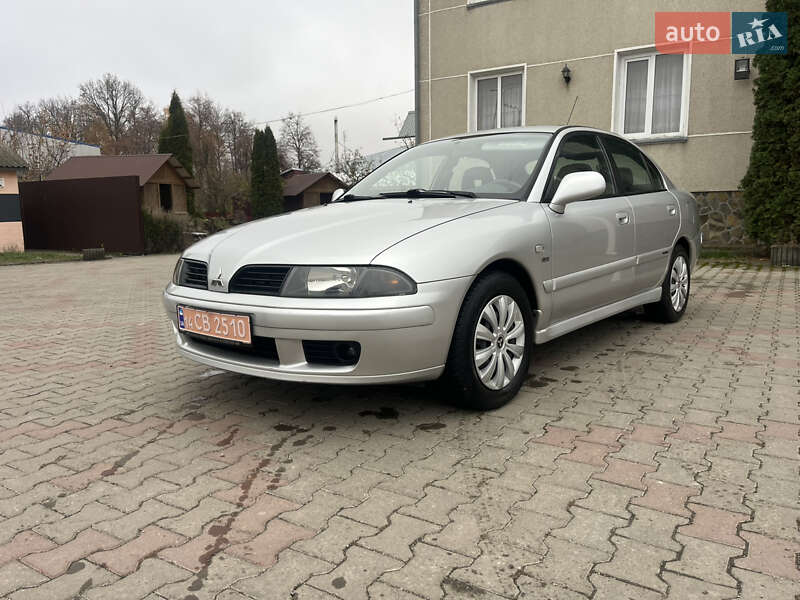 Лифтбек Mitsubishi Carisma 2003 в Дунаевцах