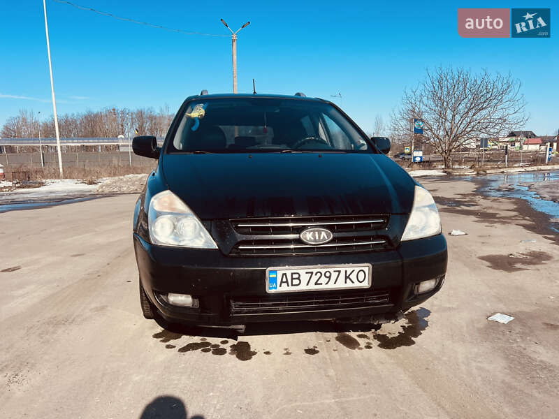 Минивэн Kia Carnival 2007 в Гайсине