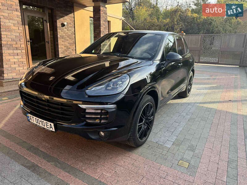 Внедорожник / Кроссовер Porsche Cayenne 2017 в Киеве