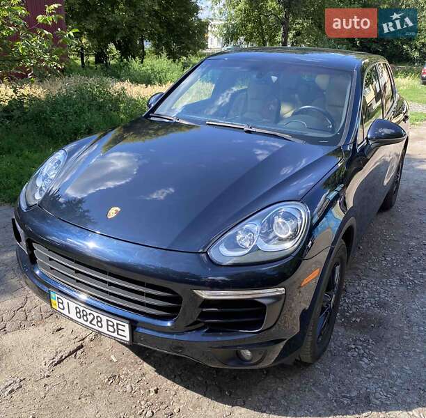 Внедорожник / Кроссовер Porsche Cayenne 2015 в Полтаве