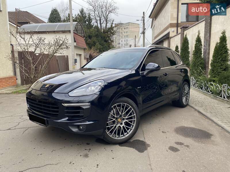 Позашляховик / Кросовер Porsche Cayenne 2016 в Одесі Позашляховик / Кросовер Porsche Cayenne 2016 в Одесі