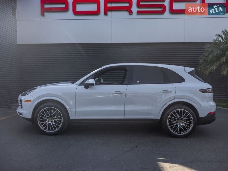 Внедорожник / Кроссовер Porsche Cayenne 2022 в Киеве