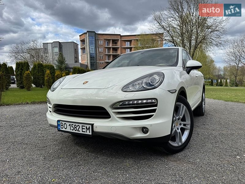 Внедорожник / Кроссовер Porsche Cayenne 2011 в Хмельницком