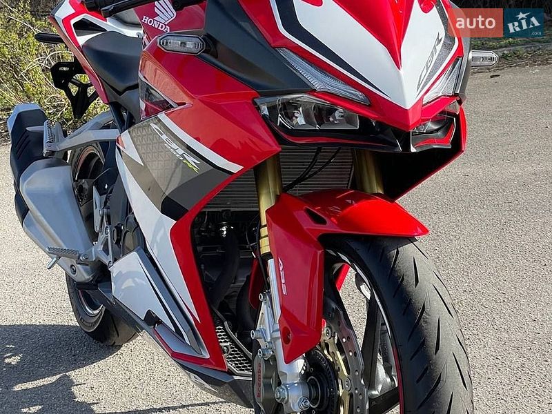 Спортбайк Honda CBR 250RR 2017 в Миронівці