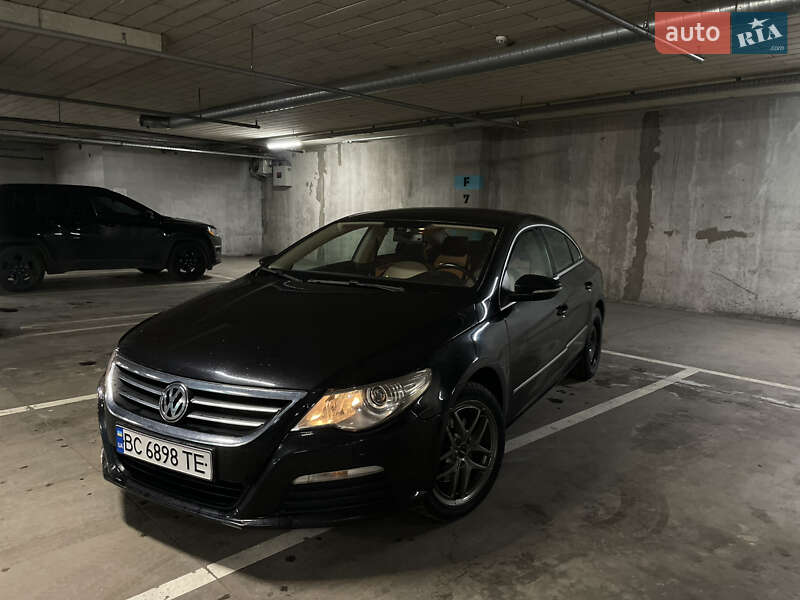 Купе Volkswagen CC / Passat CC 2010 в Львове