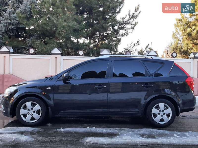 Универсал Kia Ceed 2012 в Киеве