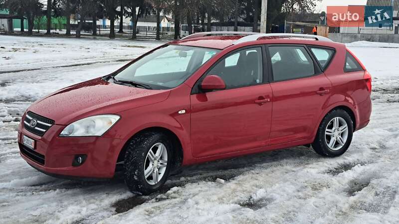 Универсал Kia Ceed 2008 в Умани Универсал Kia Ceed 2008 в Умани