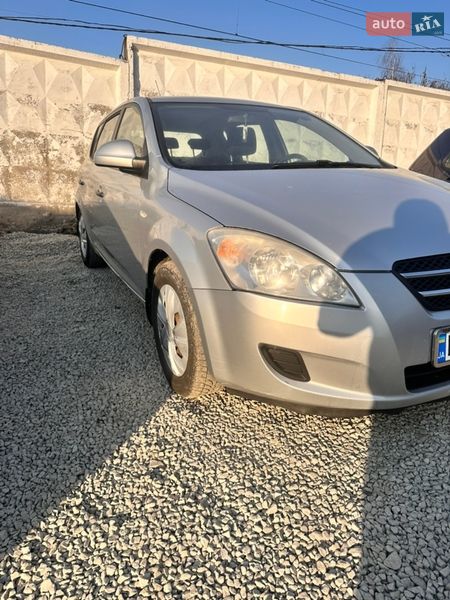 Хэтчбек Kia Ceed 2008 в Львове Хэтчбек Kia Ceed 2008 в Львове