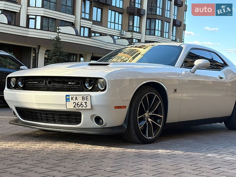Купе Dodge Challenger 2016 в Киеве