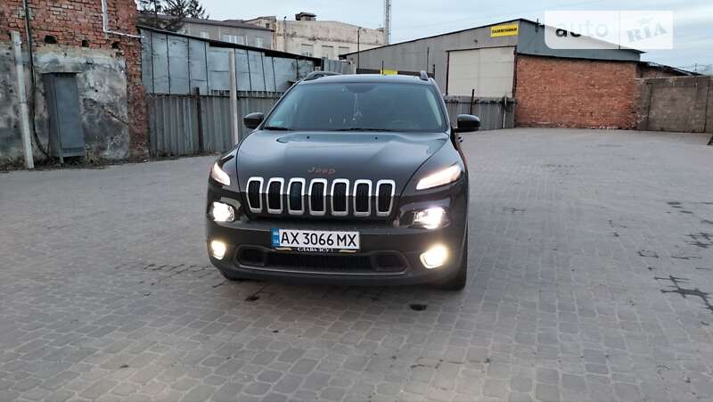 Внедорожник / Кроссовер Jeep Cherokee 2016 в Харькове