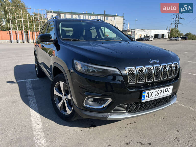 Внедорожник / Кроссовер Jeep Cherokee 2019 в Харькове
