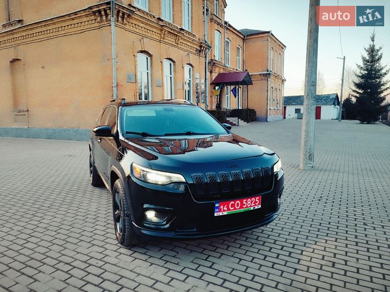 Внедорожник / Кроссовер Jeep Cherokee 2020 в Дубно
