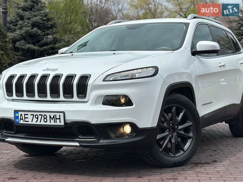 Внедорожник / Кроссовер Jeep Cherokee 2016 в Днепре