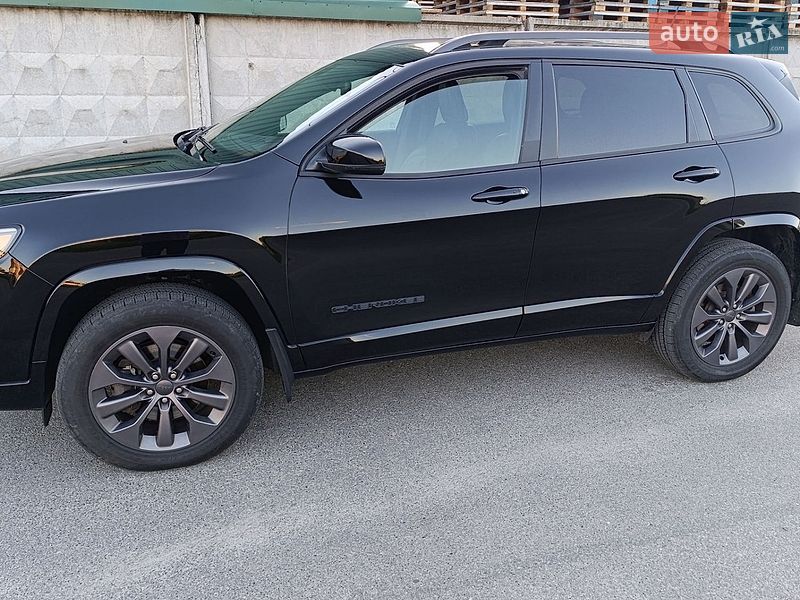 Внедорожник / Кроссовер Jeep Cherokee 2019 в Фастове