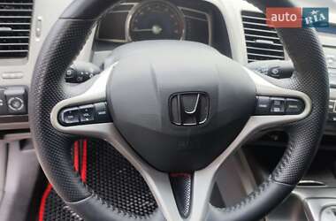 Седан Honda Civic 2007 в Остроге