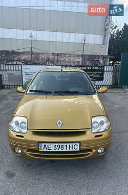 Седан Renault Clio Symbol 2001 в Запорожье